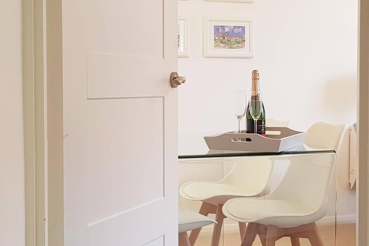 Modern Apartment In The Heart Of Oxford With Secure Underground Parking Exteriör bild