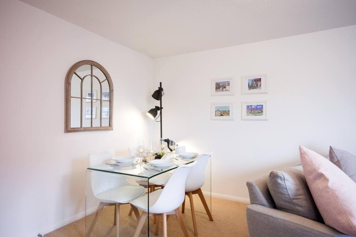 Modern Apartment In The Heart Of Oxford With Secure Underground Parking Exteriör bild
