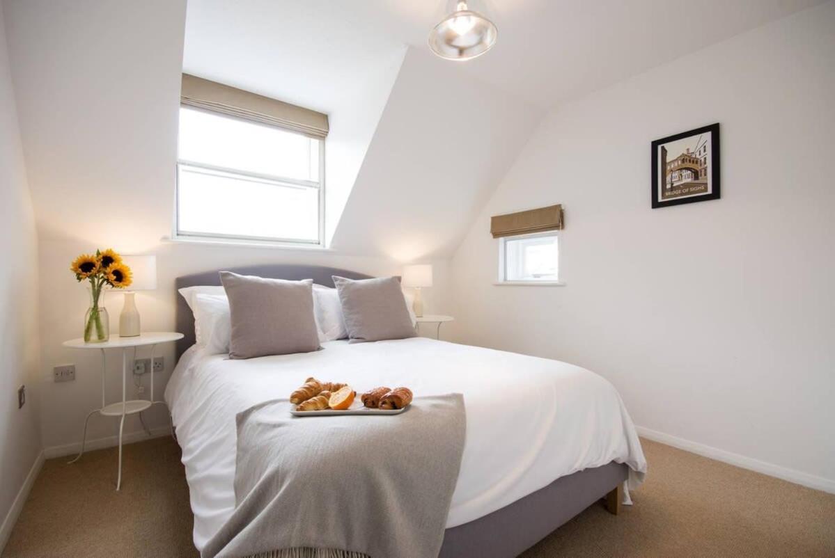 Modern Apartment In The Heart Of Oxford With Secure Underground Parking Exteriör bild