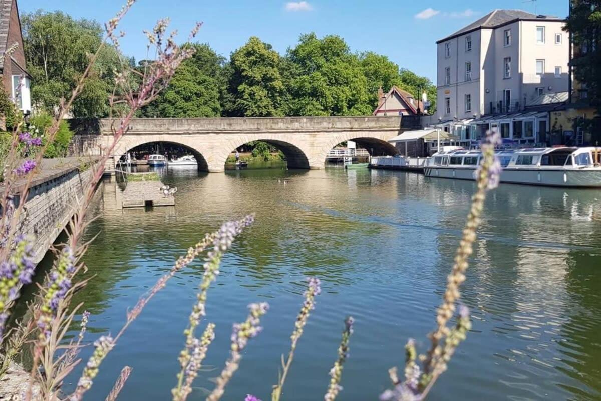 Modern Apartment In The Heart Of Oxford With Secure Underground Parking Exteriör bild